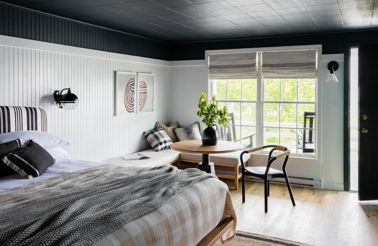 Bluebird Ocean Point Inn Экстерьер фото