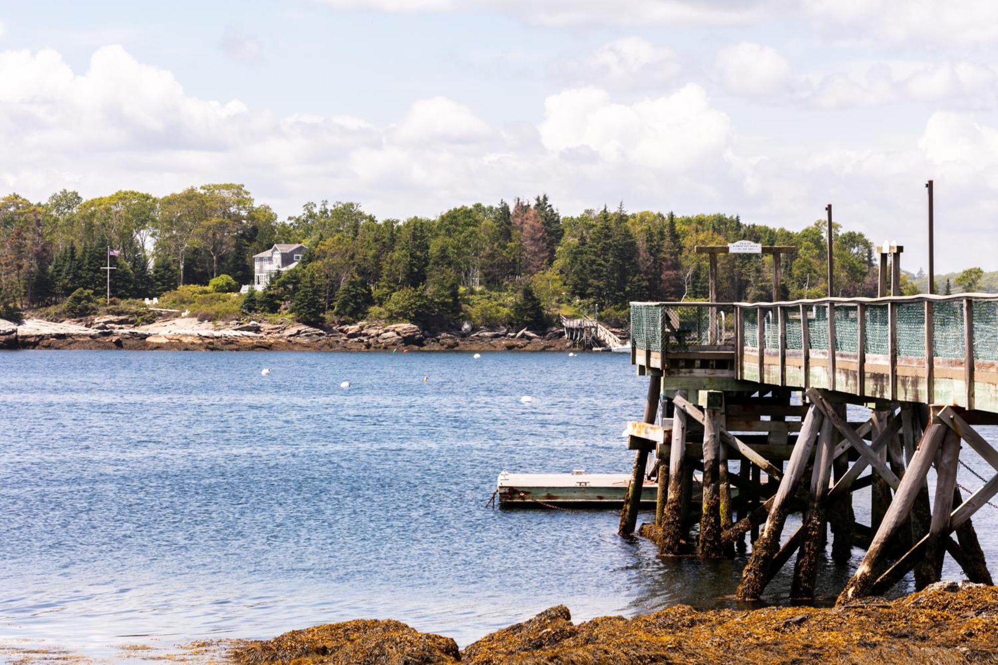 Bluebird Ocean Point Inn Экстерьер фото
