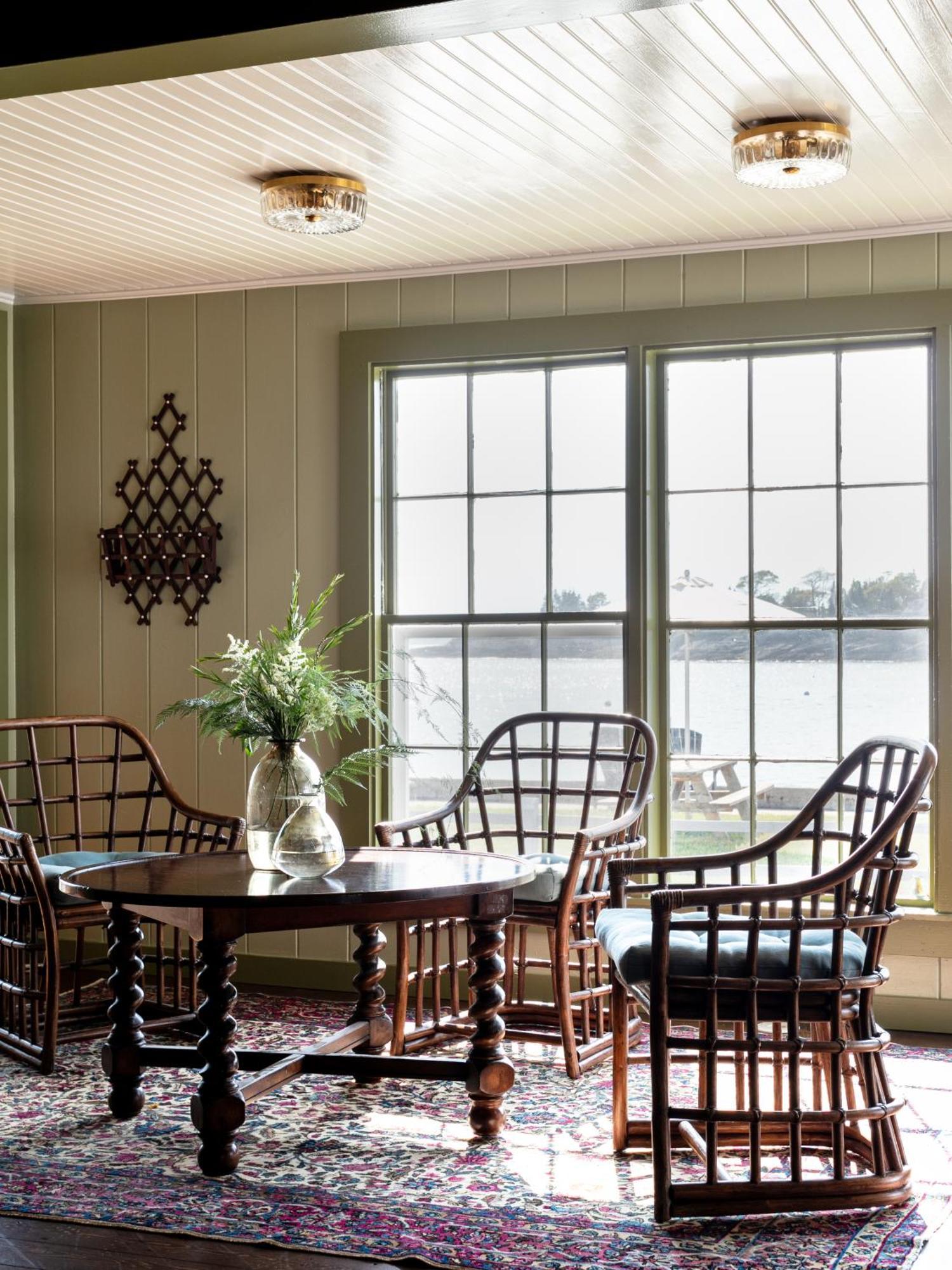 Bluebird Ocean Point Inn Экстерьер фото